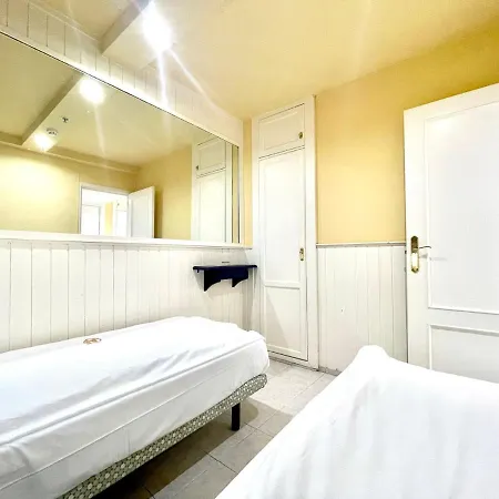 Апартаменты Apartamento Junto Al Mar, Con Balcon, En Playa Jardin Puerto De La Cruz Пуэрто-де-ла-Крус
