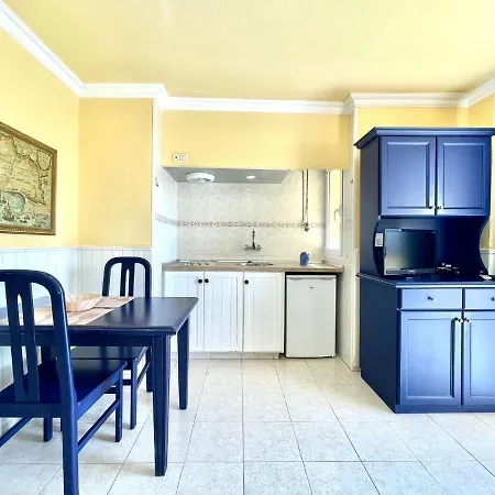 Апартаменты Apartamento Junto Al Mar, Con Balcon, En Playa Jardin Puerto De La Cruz Пуэрто-де-ла-Крус