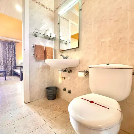 Апартаменты Apartamento Junto Al Mar, Con Balcon, En Playa Jardin Puerto De La Cruz Пуэрто-де-ла-Крус